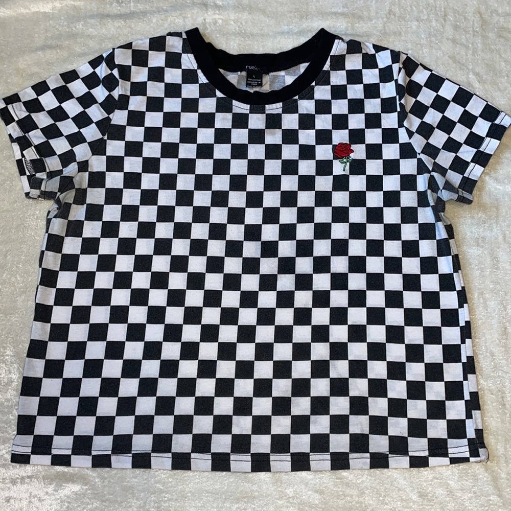 Rue 21 Sz L 100% cotton blk/wht checkered T-shirt w rose accent